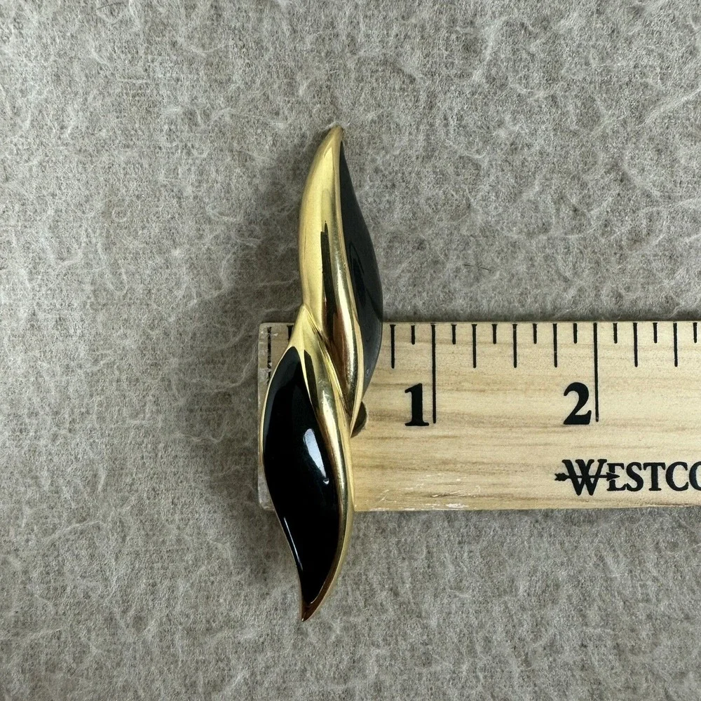 Monet Bar Brooch Womens Black Gold Tone Twisted Ribbon‎ Art Deco Vintage Pin
